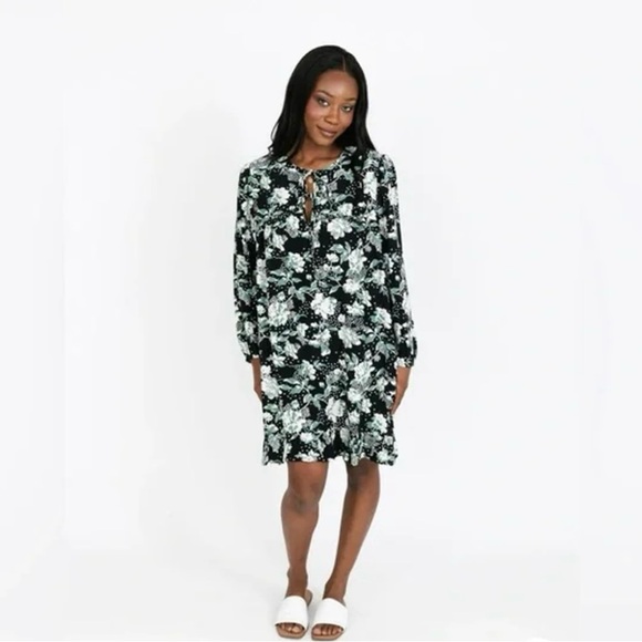 Floral Black and Green Dress - Picture 1 of 4